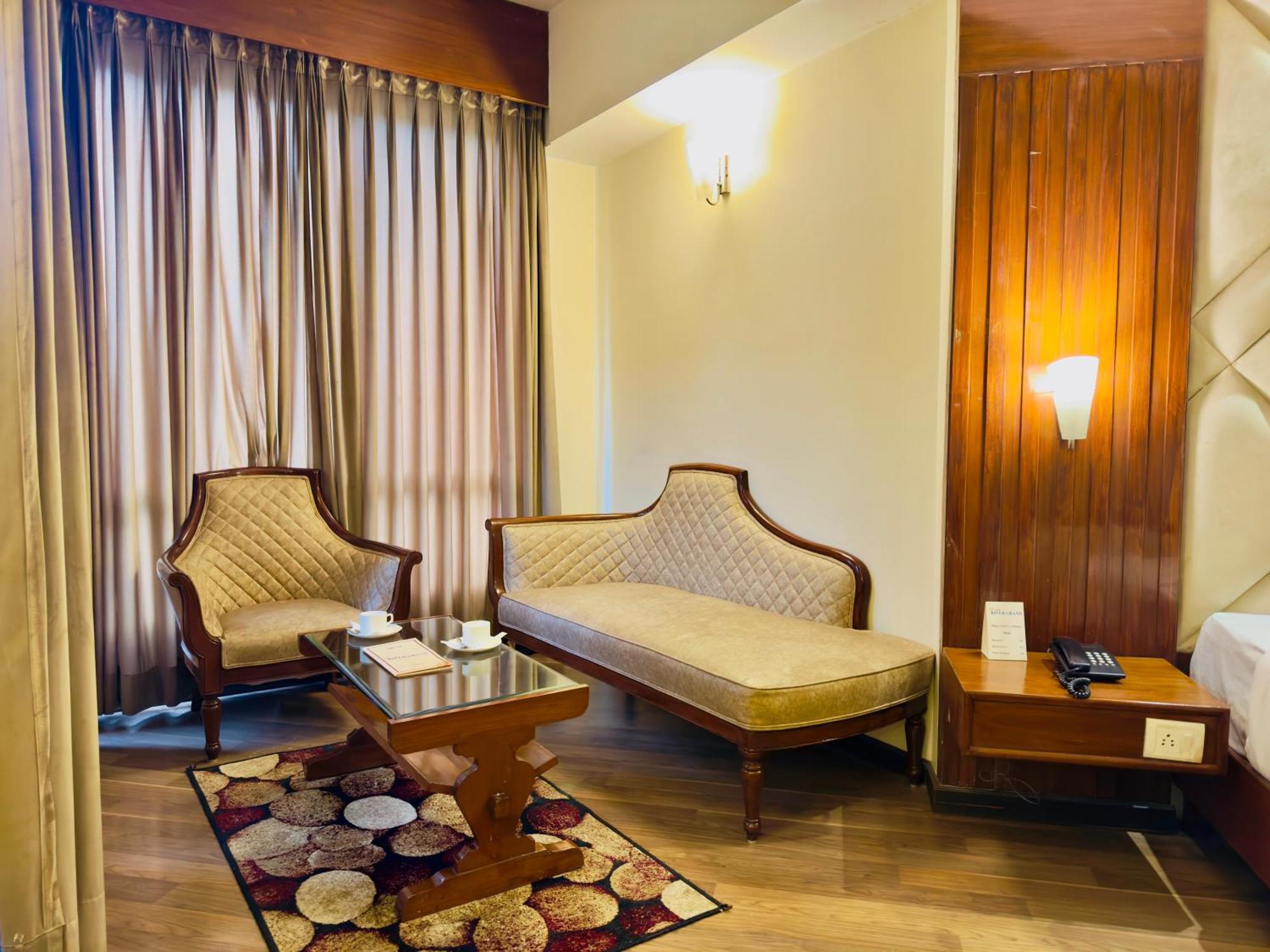 River Grand View Resort And Spa Manali - A River Side Property Exterior photo